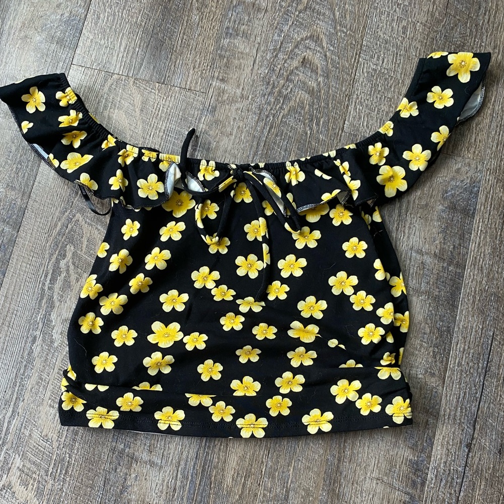 F21 Off The Shoulder Crop Top
